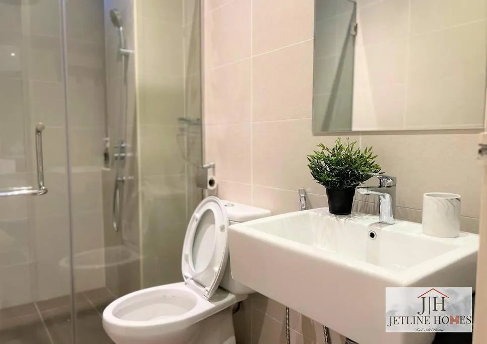 Melaka {Atlantis Suite} Sea-View/ 10Pax/5Bed Malaysia
